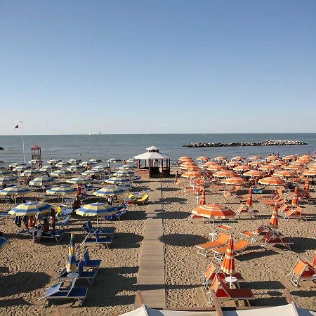 Hotel Savini Rimini Exterior foto